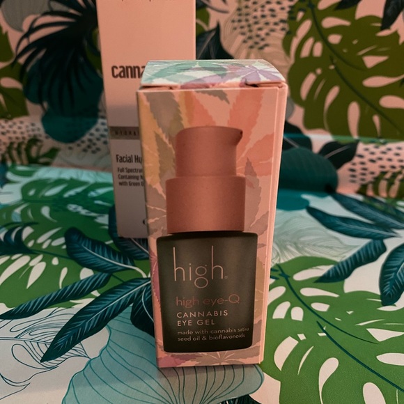 high. Skincare Cannalogica Facial Hydration Oil High Cannabis Eye